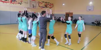 2 место в зональных соревнованиях по волейболу среди девушек